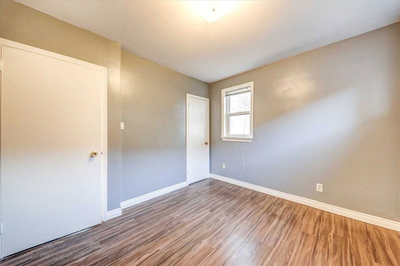 380 Phillip Murray Ave, Oshawa, L1J1H3 | Image 2