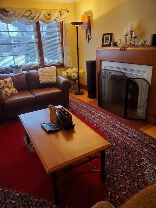 Listing Image 3