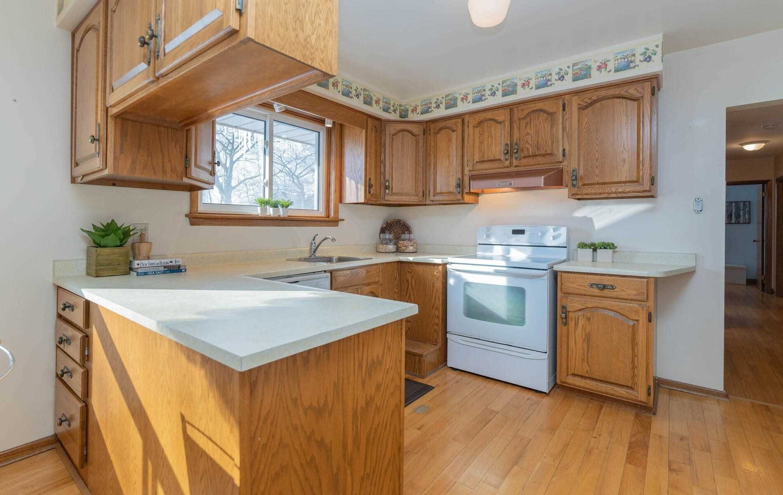 Listing Image 3