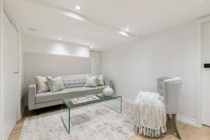 283 Chisholm Ave, Toronto, M4C 4W5 | Image 3