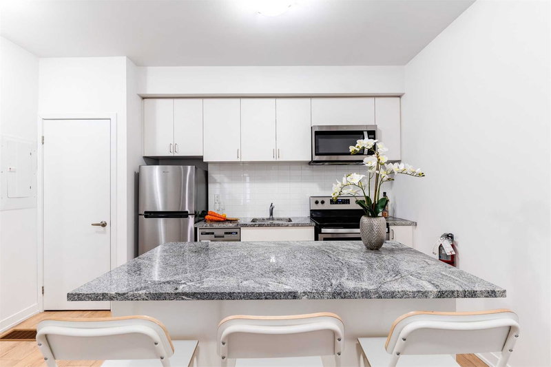 43 - 1740 Simcoe St N, Oshawa, L1G0C3 | Image 3