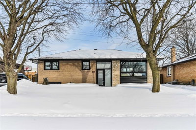 Detached House sold at 123 Bowman Avenue, Whitby, Ontario, L1N 3T7 - Blue Grass Meadows - MLS: E5493614