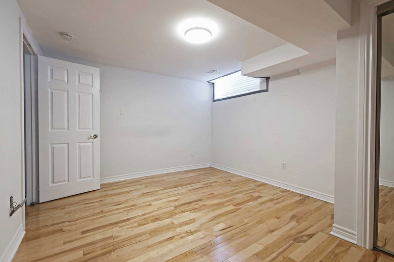 Lower - 212 Glebemount Ave, Toronto, M4C3T1 | Image 2