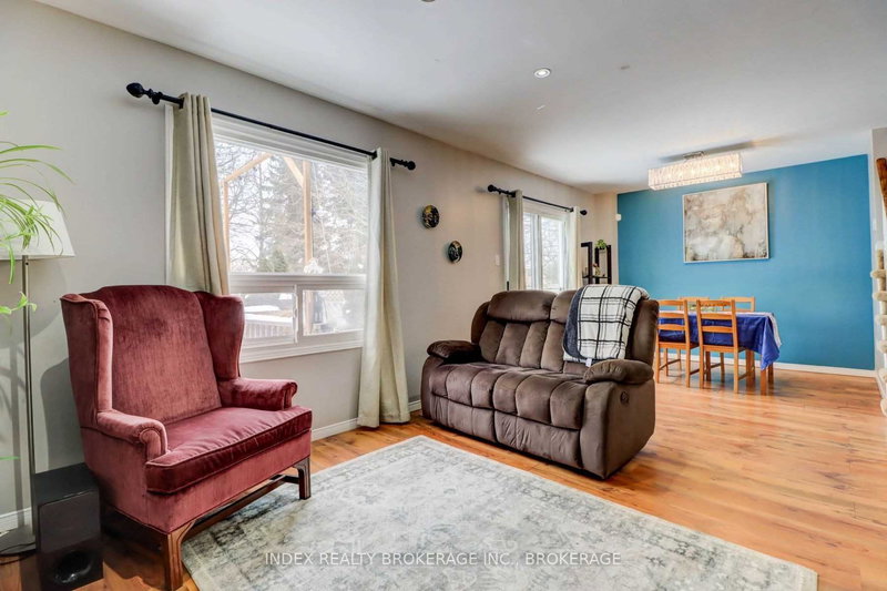 23 Drew Crt, Whitby, L1N 8X6 | Image 2