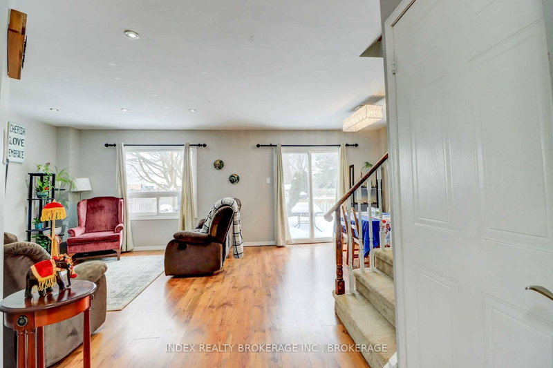 23 Drew Crt, Whitby, L1N 8X6 | Image 3