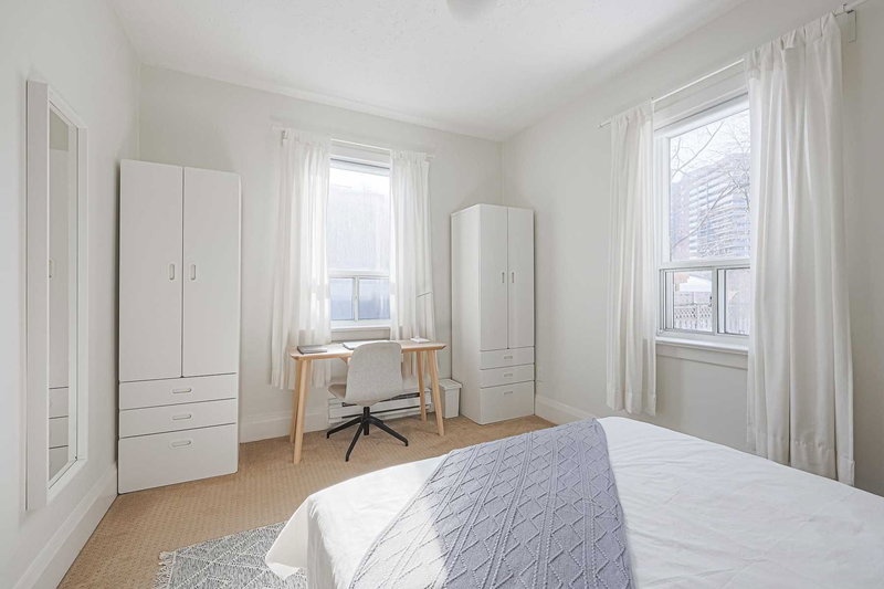 48 St Dunstan Dr, Toronto, M1L2V5 | Image 2