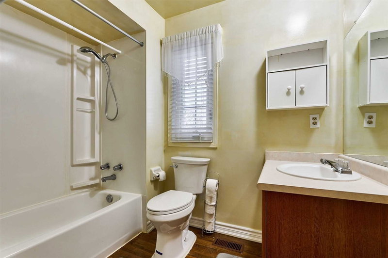 24 Harkins Dr, Ajax, L1T3T6 | Image 2