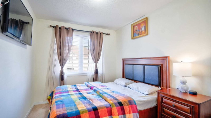 38 Silvester St, Ajax, L1Z0K8 | Image 3