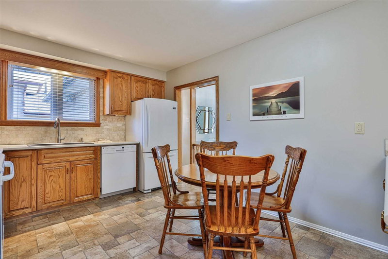 Main - 166 Lynnbrook Dr, Toronto, M1H 2N5 | Image 3