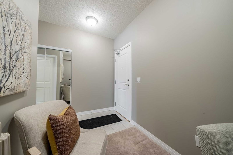 308 - 70 Shipway Ave, Clarington, L1B 0V7 | Image 2