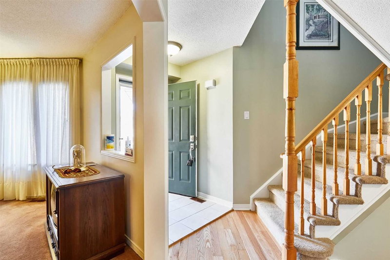 39 Davies Cres, Whitby, L1N8X4 | Image 2