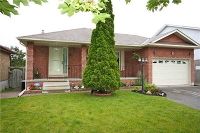 Detached House sold at 5 Pinedale Crescent, Clarington, Ontario, L1E1C1 - Courtice - MLS: E5552099