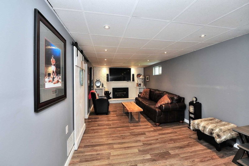 680 Annland St, Pickering, L1W1B2 | Image 3