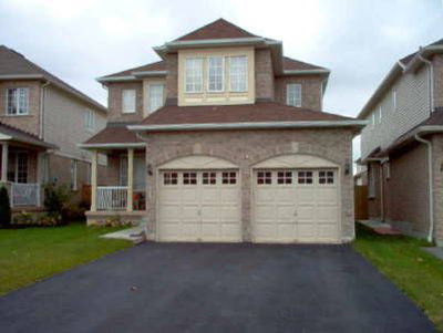 Detached House sold at 35 Weldon Street, Whitby, Ontario, L1R2T5 - Rolling Acres - MLS: E555802