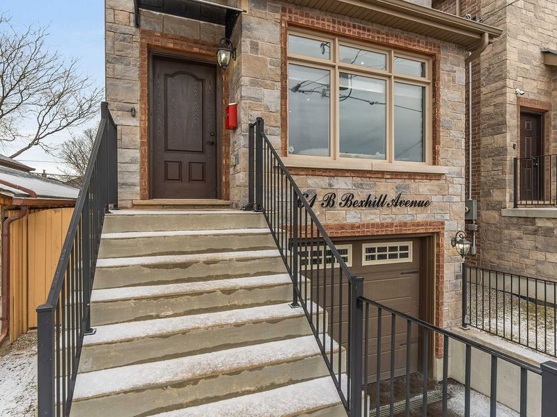 61B Bexhill Ave, Toronto, M1L3B7 | Image 2