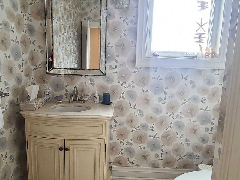 69 Don Valley Dr, Toronto, M4K2J1 | Image 3