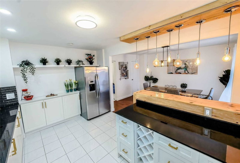 7 Barnwell Dr, Toronto, M1V1Y7 | Image 2