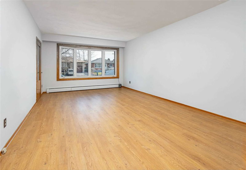 530 Dean Ave, Oshawa, L1H 3E5 | Image 3