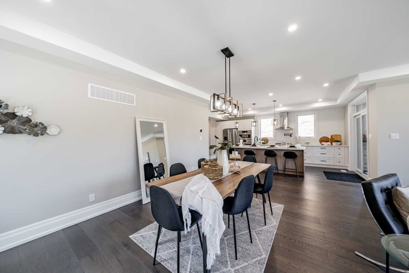 367 Rosebank Rd, Pickering, L1W2N3 | Image 3