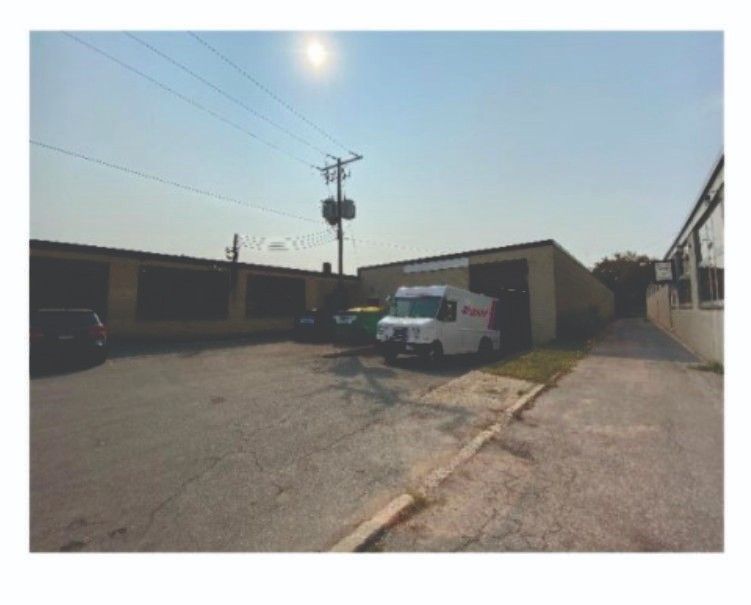 15 Curity Ave, Toronto, M4B1X4 | Image 3