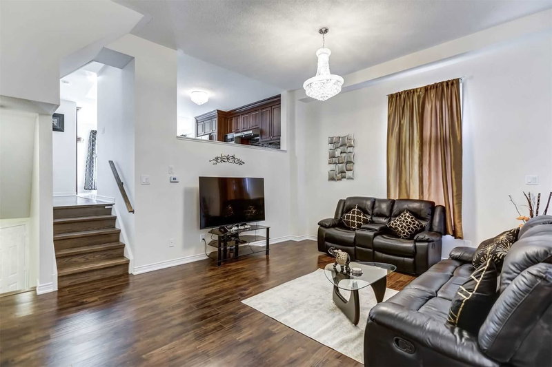 33 Guildpark Ptwy, Toronto, M1J 3P1 | Image 3