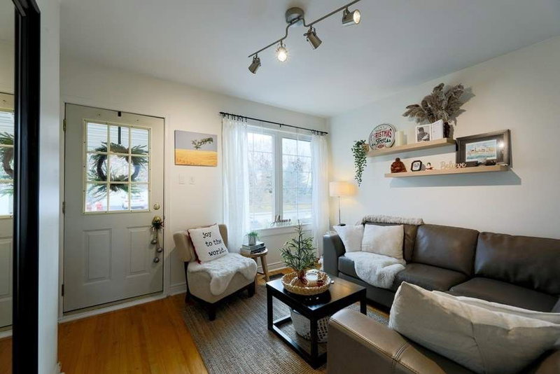 8 Wolcott Ave, Toronto, M1L4K1 | Image 3