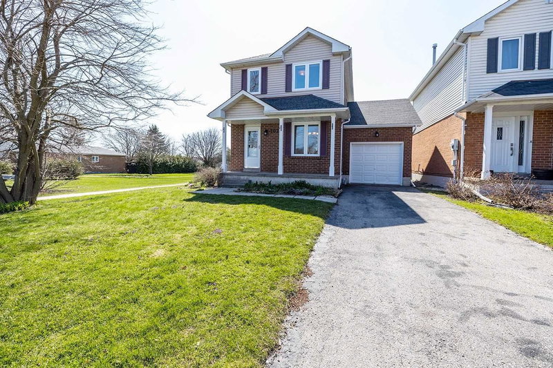 102 Penfound Dr, Clarington, L1C4B8 | Image 3