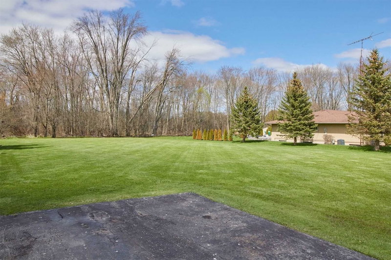 614 Roselawn Ave, Oshawa, L1L 1B2 | Image 3