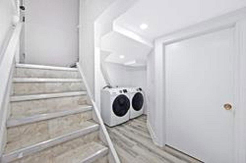 Bsmt - 21 Aspendale Dr, Toronto, M1P4J7 | Image 2