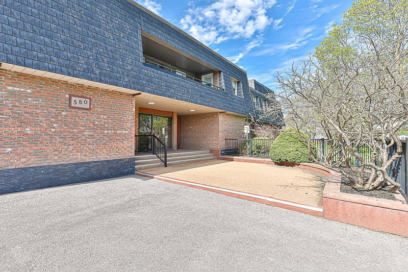 214 - 580 Mary St E, Whitby, L1N2R3 | Image 2