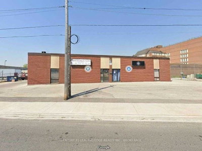 Industrial sold at 126 Sinnott Road, Toronto, Ontario, M1L 4N2 - Clairlea-Birchmount - MLS: E5614901