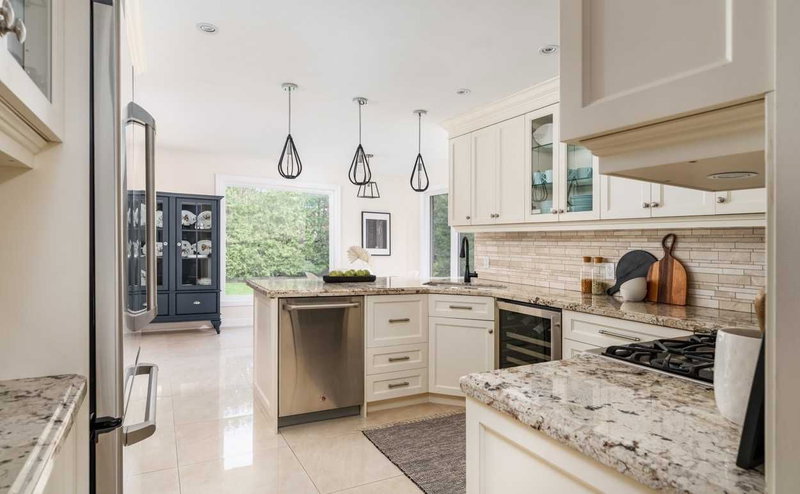 501 Sundown Cres, Pickering, L1V6A5 | Image 3