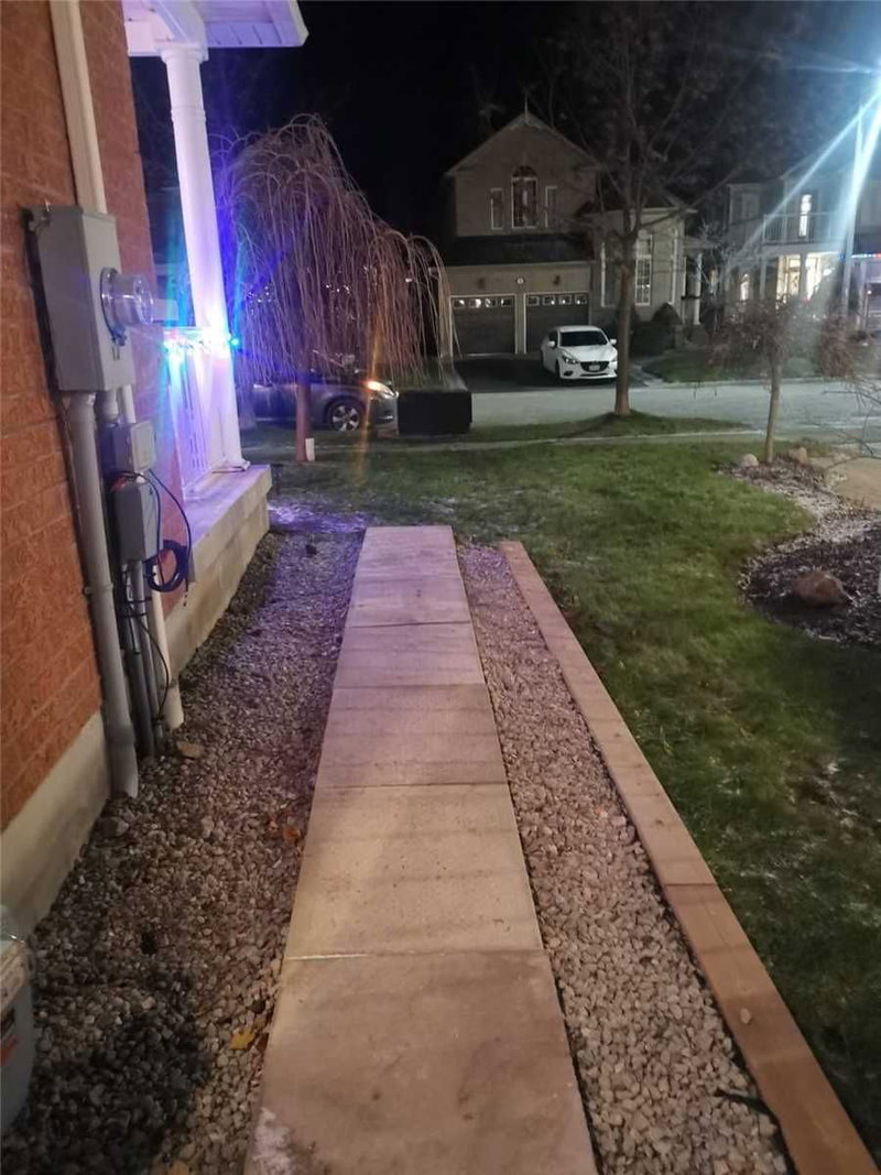 Bsmt - 3 Hesham Dr, Whitby, L1M2J9 | Image 2