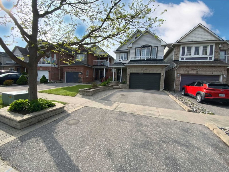 165 Madden Pl, Clarington, L1C5K4 | Image 2