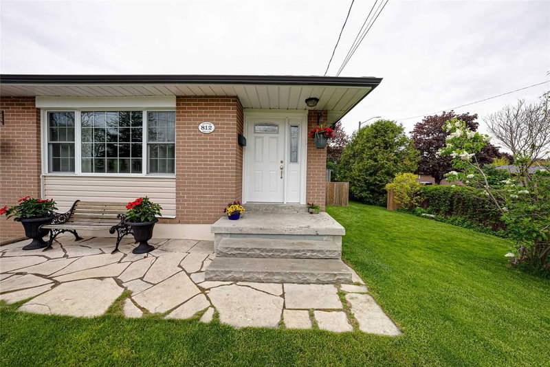 812 Sanok Dr, Pickering, L1W2P9 | Image 3