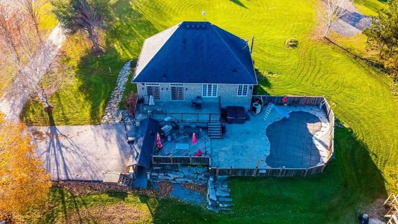 5659 Gilmore Rd, Clarington, L0A1J0 | Image 3