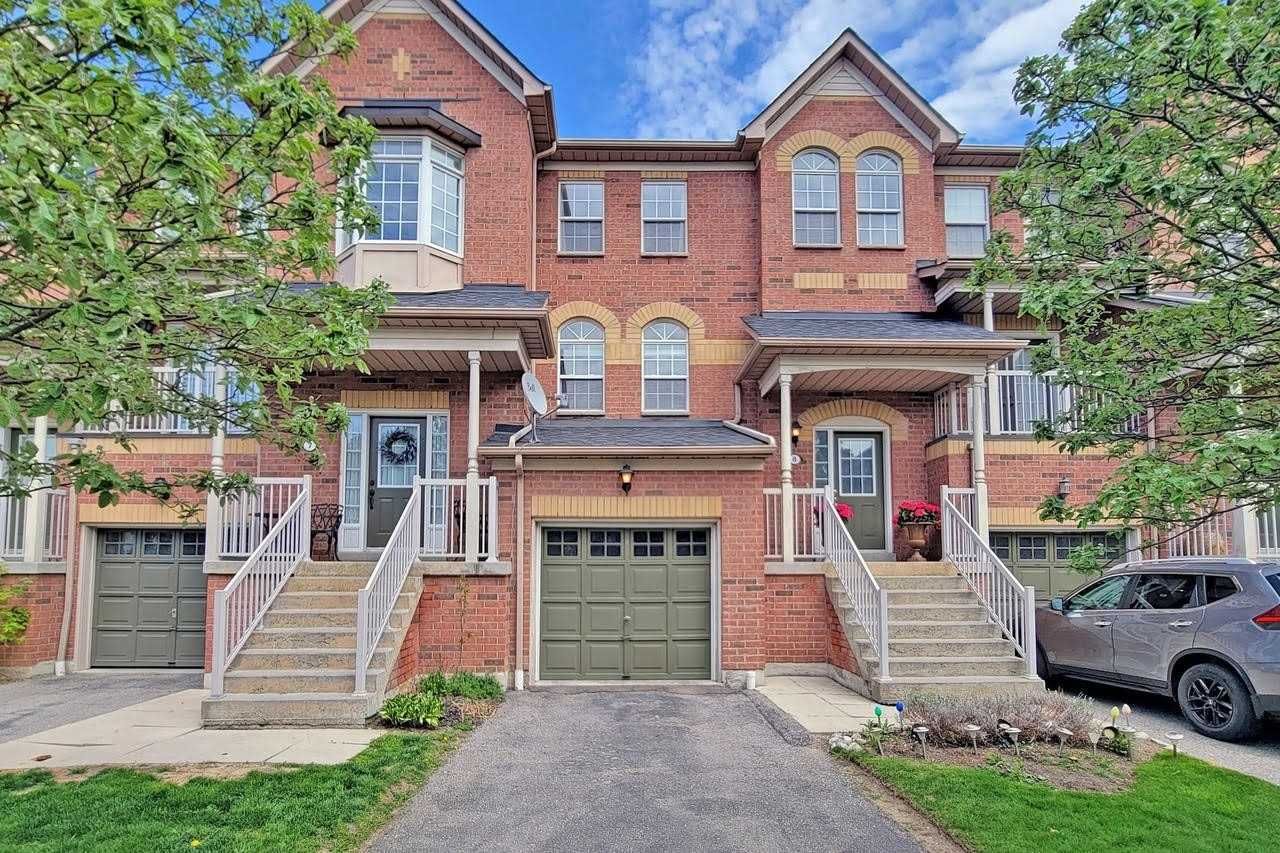Townhouse sold at 8-575 Steeple Hill Road, Pickering, Woodlands, L1V7E4 - MLS: E5636159
