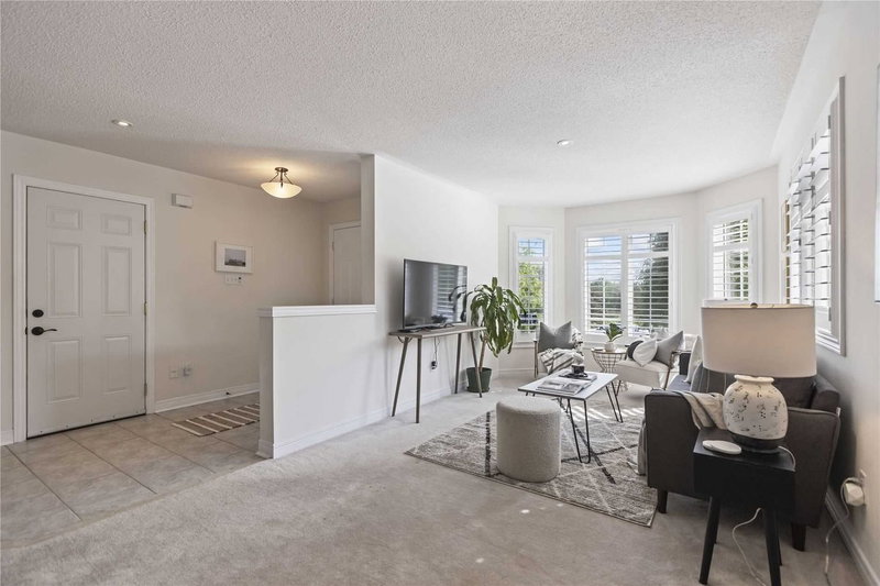 66 Squire Fletcher Dr, Clarington, L1C 5H9 | Image 3