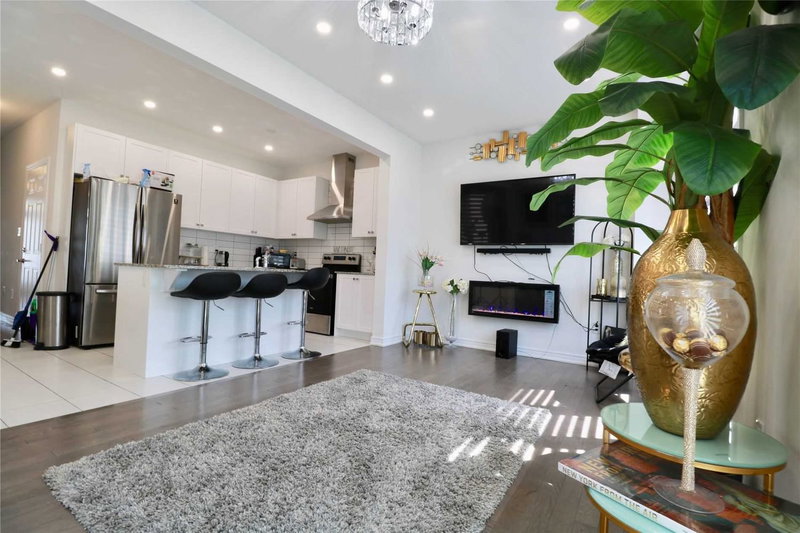 9 Conarty Cres, Whitby, L1P2A9 | Image 2