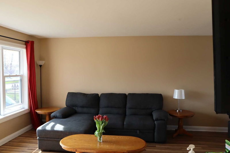 474 Fernhill Blvd, Oshawa, L1J 5J7 | Image 3