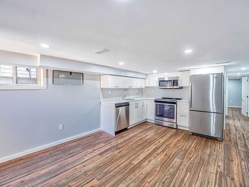 Lower - 376 Rhodes Ave, Toronto, M4L3A5 | Image 3