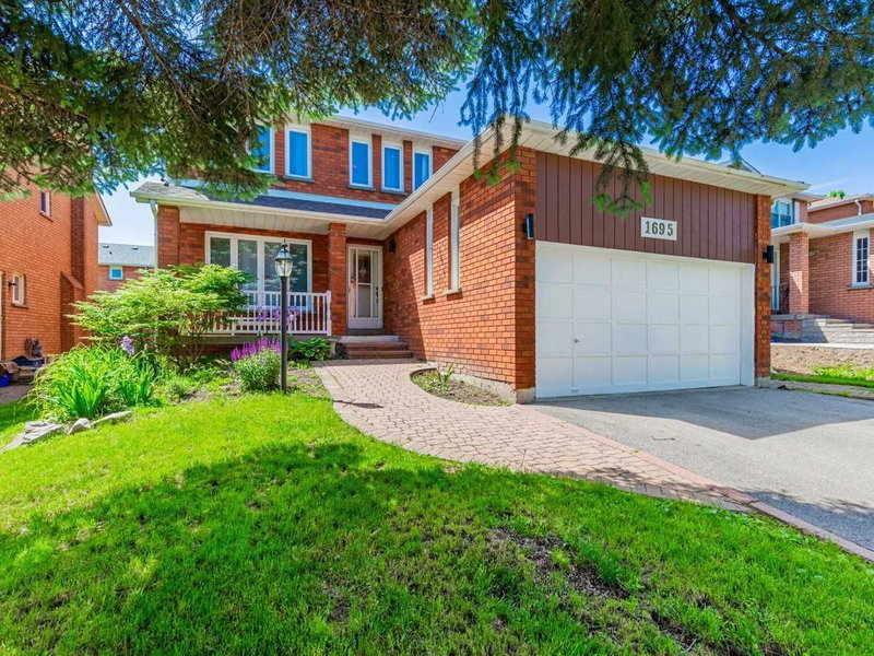 1695 Major Oaks Rd, Pickering, L1X1X2 | Image 3
