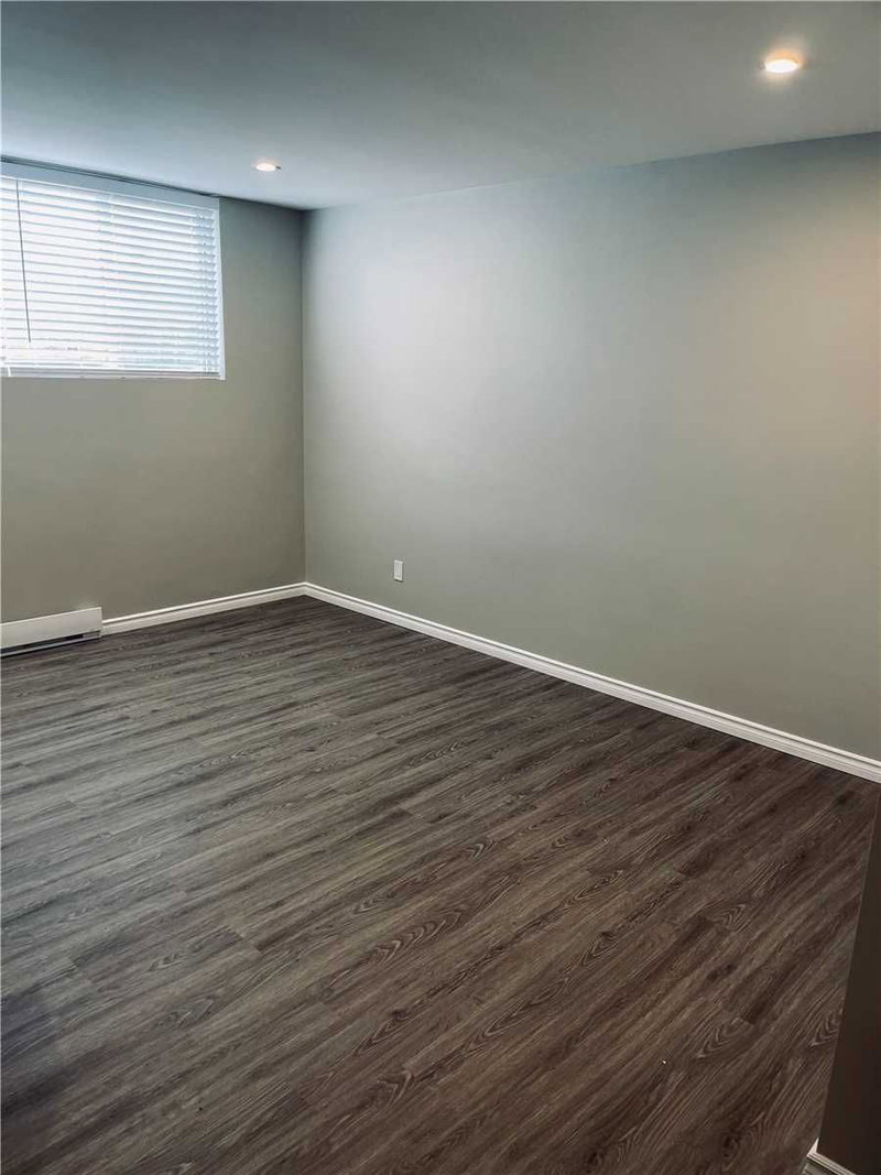 580 Digby Ave, Oshawa, L1G1W6 | Image 2