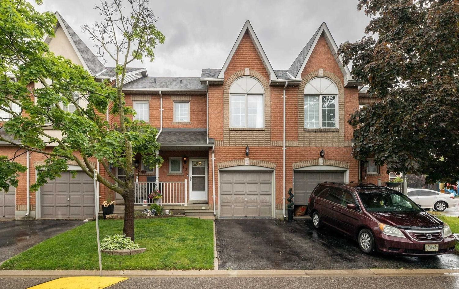 Townhouse sold at 13-1867 Kingston Road, Pickering, Village East, L1V1C9 - MLS: E5662257