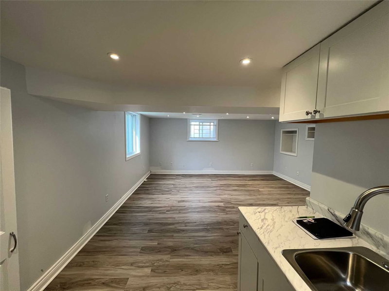 631 Crerar Ave, Oshawa, L1H2W7 | Image 3