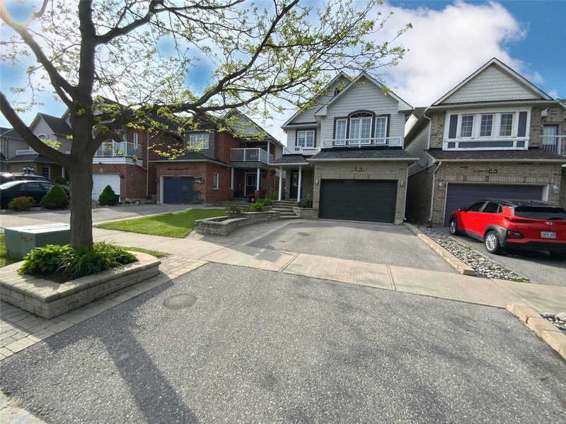 165 Madden Pl, Clarington, L1C5K4 | Image 2