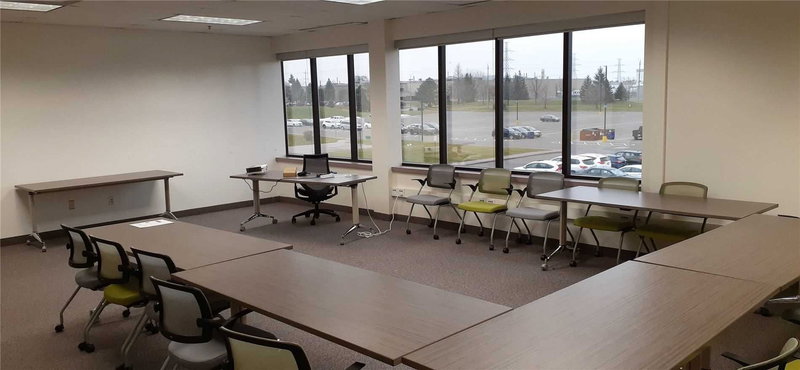 W200 - 1555 Wentworth St, Whitby, L1N 9T6 | Image 2