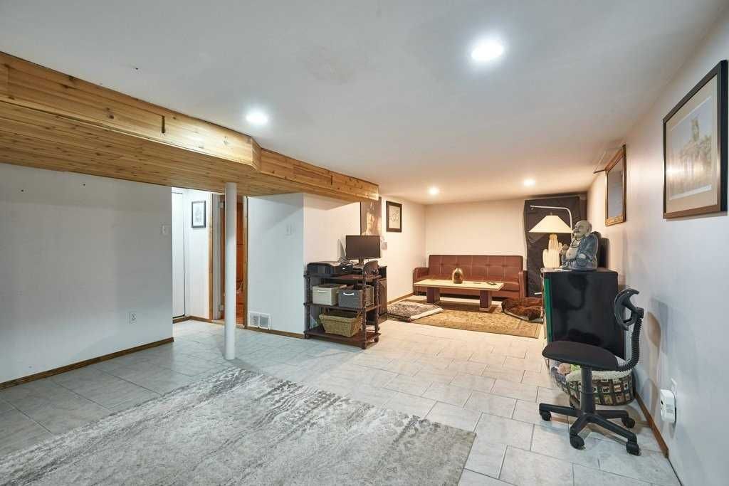 Listing Image 25
