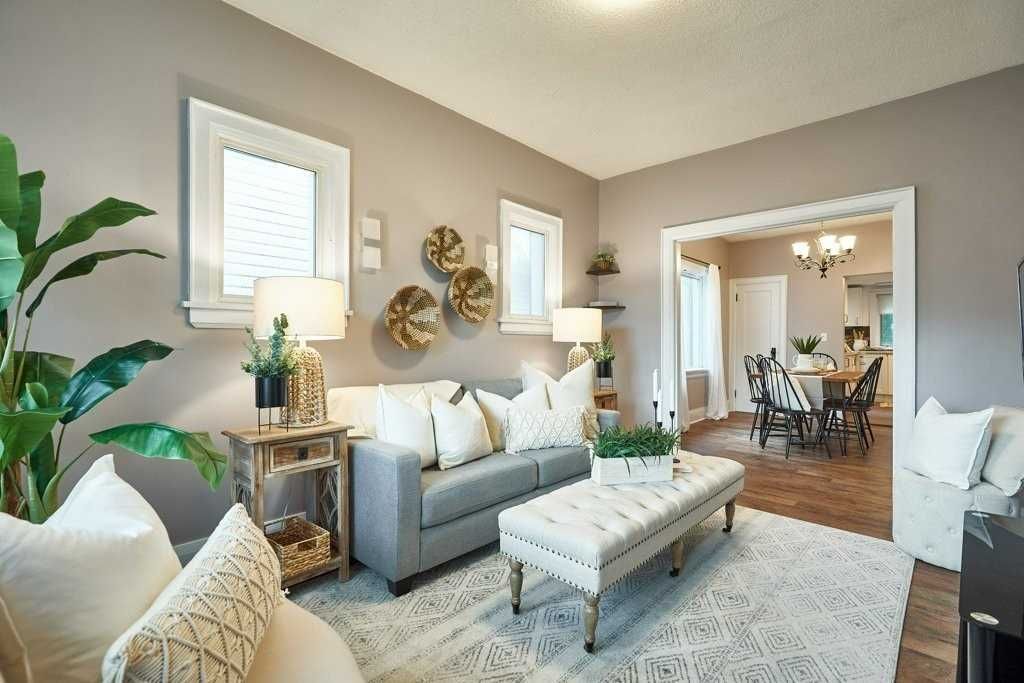 Listing Image 5