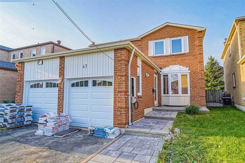 Upper - 47 Whiteleaf Cres, Toronto, M1V 3G1 | Image 2